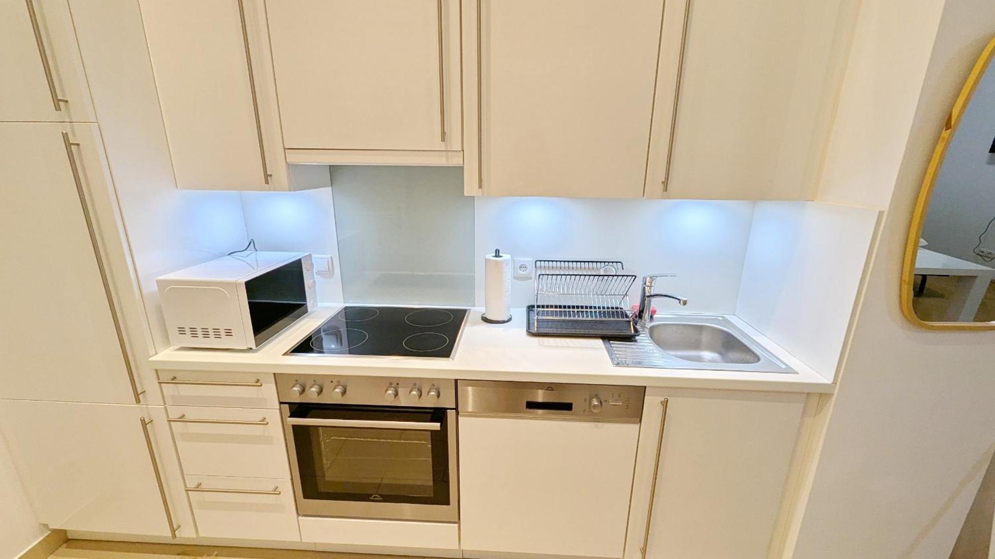 Apartment For 12p - 2 Minutes Form Main Station *