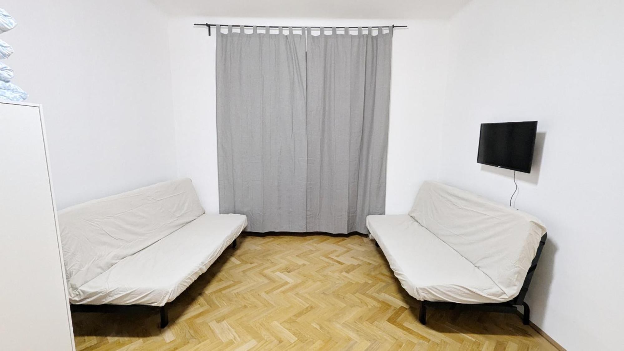 For 12p - 2 Minutes Form Main Station Apartment Wien